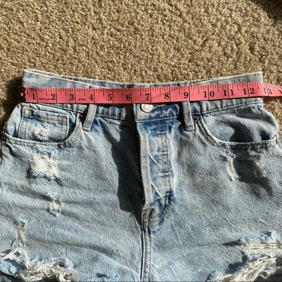*SOLD* Pacsun High Waisted Shorts - Picture 3 of 5